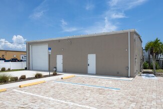 Plus de détails pour 121 E McKenzie St, Punta Gorda, FL - Industriel/Logistique à vendre