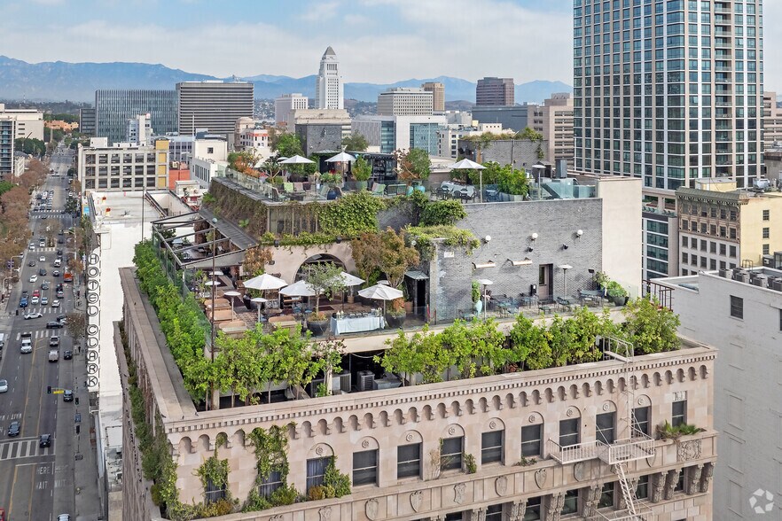 448 S Hill St, Los Angeles, CA à louer - Photo de l’immeuble – Image 2 sur 38