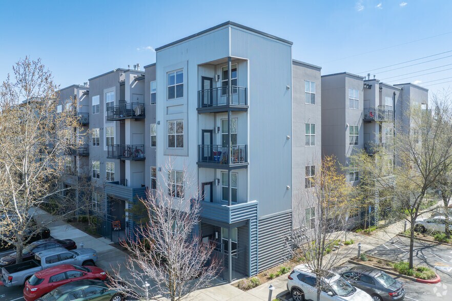 6400 Folsom Blvd, Sacramento, CA à vendre - Photo principale – Image 1 sur 20