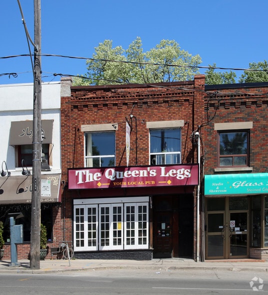 286 Eglinton Ave W, Toronto, ON à louer - Photo principale – Image 1 sur 2