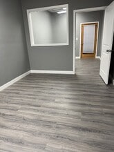 1700 SE Mile Hill Dr, Port Orchard, WA à louer Photo intérieure– Image 2 sur 2