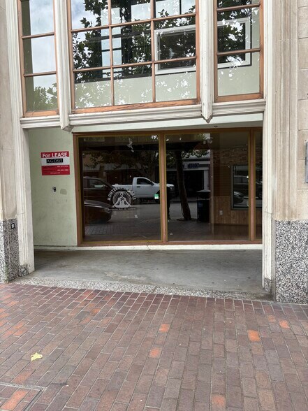 482 Alvarado St, Monterey, CA à louer - Photo de l’immeuble – Image 3 sur 18