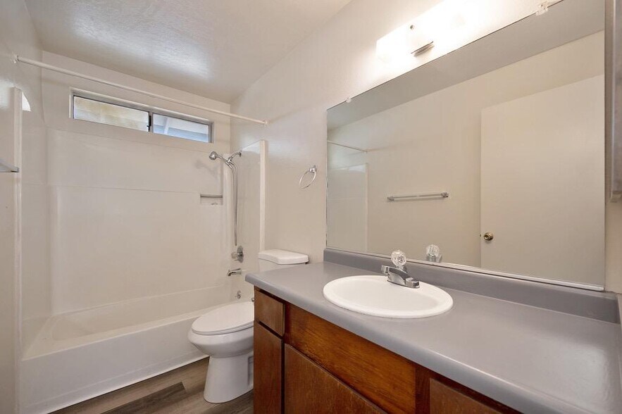 138 S Plumas St, Willows, CA à vendre - Photo de l’immeuble – Image 3 sur 58