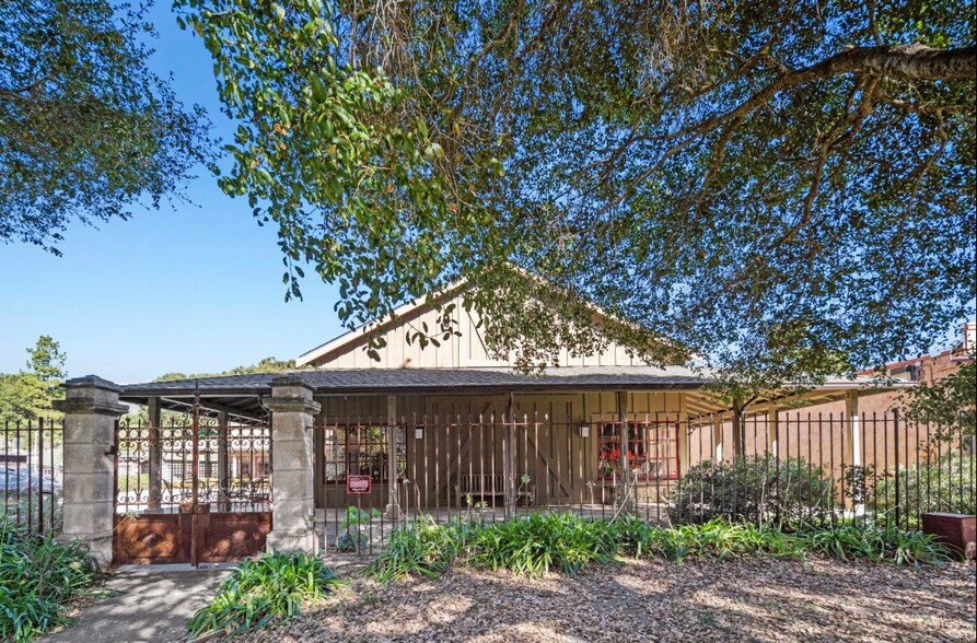 4 E Carmel Valley Rd, Carmel Valley, CA à louer - Photo de l’immeuble – Image 3 sur 9