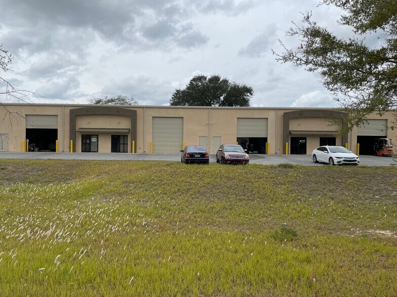 11 Cypress Road Pass, Ocala, FL à louer - Photo principale – Image 1 sur 1
