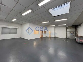 Plus de détails pour Bureau, Local d'activités à louer