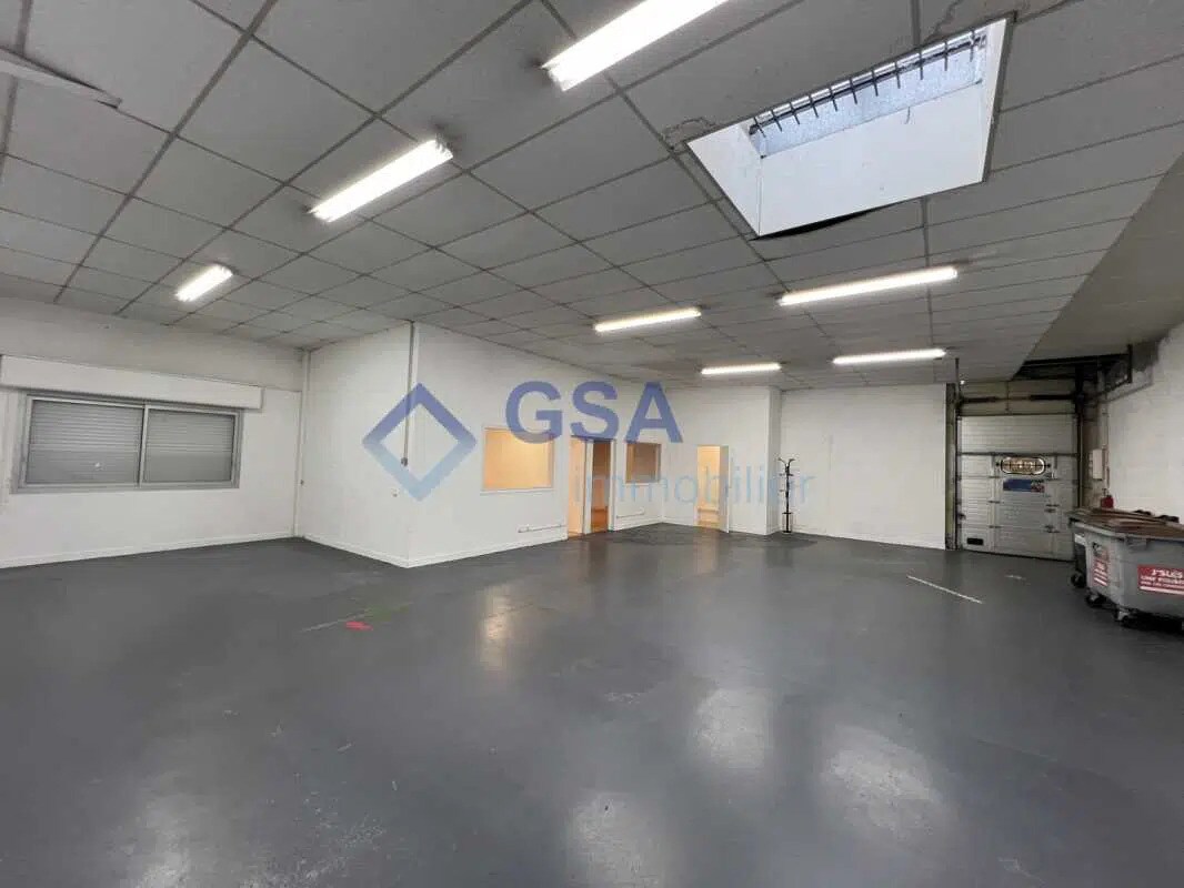 Bureau dans Lisses à louer Photo intérieure– Image 1 sur 6