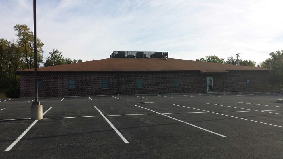 8002 Bretz Dr, Harrisburg, PA à vendre - Photo principale – Image 1 sur 1