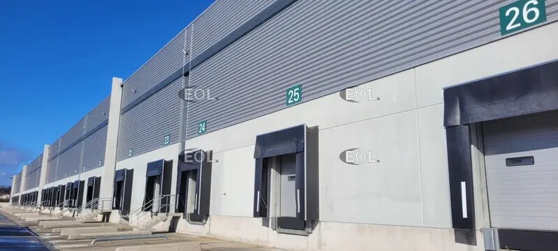 Industriel/Logistique dans Saint-Quentin-Fallavier à louer - Photo de l’immeuble – Image 3 sur 8