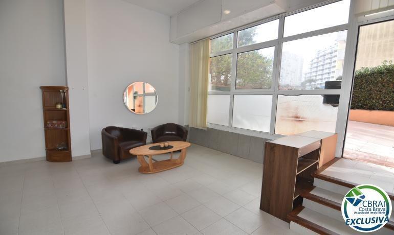 Immeuble residentiel dans Castelló d'Empúries, Gerona à vendre - Photo de l’immeuble – Image 3 sur 4