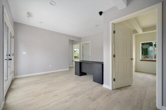 3128 E Evergreen Blvd, Vancouver, WA à louer Photo de l’immeuble– Image 2 sur 7