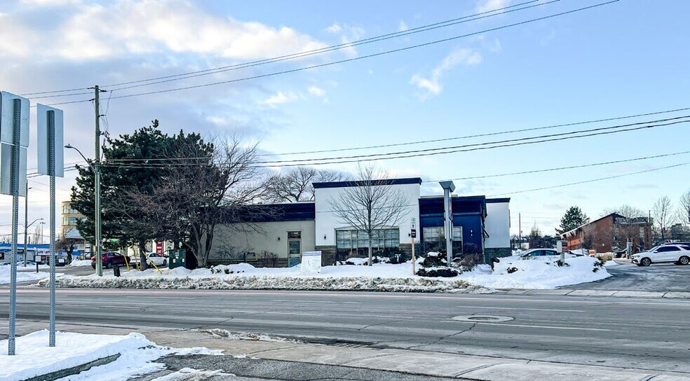 217 Cross Ave, Oakville, ON à louer - Photo de l’immeuble – Image 3 sur 4