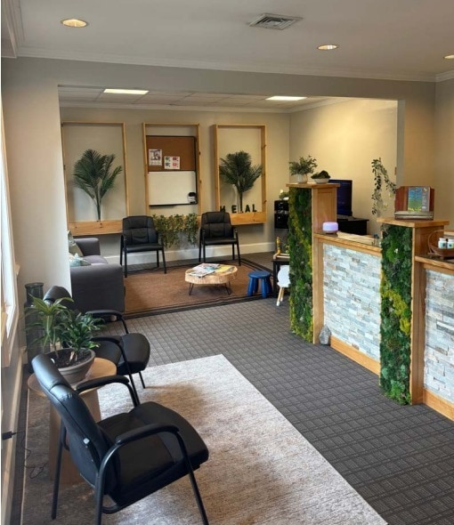 1003 High House Rd, Cary, NC à louer Hall d’entrée– Image 1 sur 2