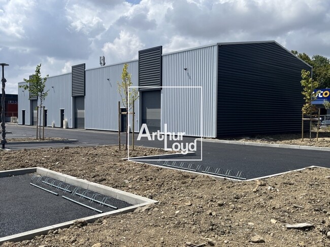 Plus de détails pour Local commercial à louer