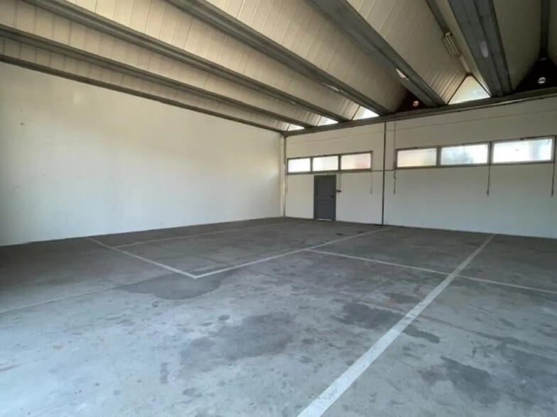 Local d’activités dans Vendargues à louer - Photo de l’immeuble – Image 1 sur 23
