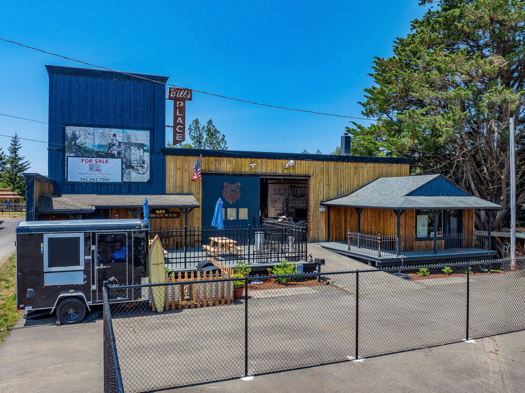 203 N Birch St, Coquille, OR à vendre Photo de l’immeuble– Image 1 sur 36