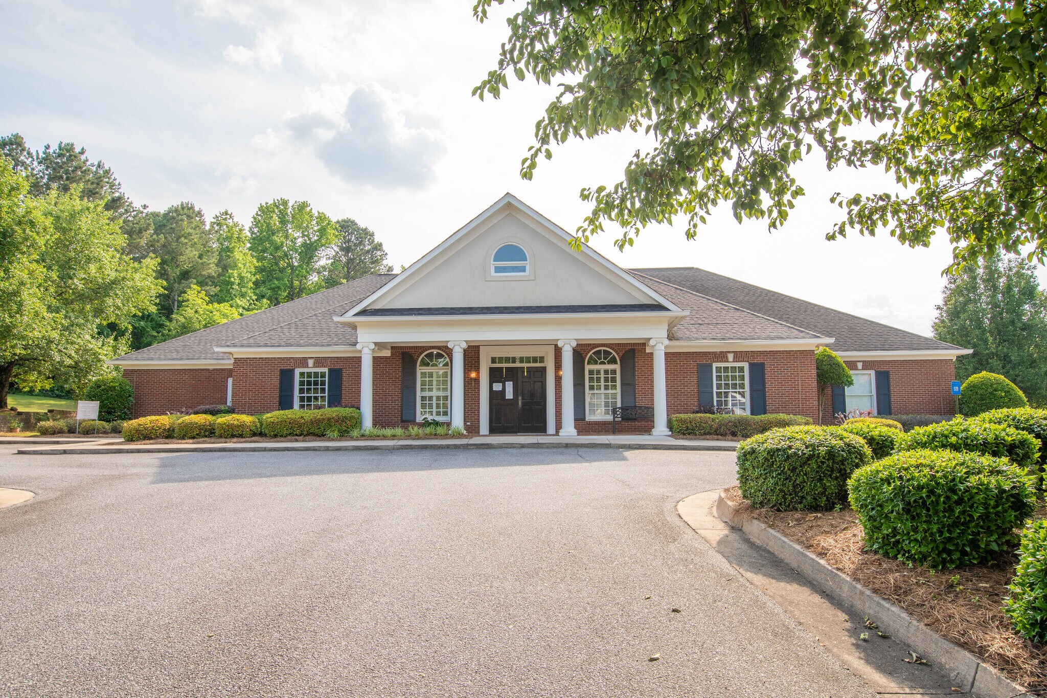 385 Hawthorne Ln, Athens, GA à louer Photo de l’immeuble– Image 1 sur 35