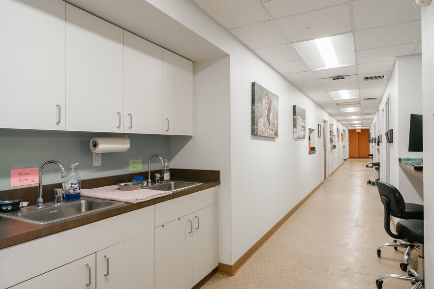 6400 4th St N, Saint Petersburg, FL à louer - Photo de l’immeuble – Image 3 sur 19