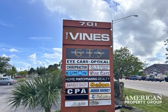 701 JC Center Ct, Port Charlotte, FL à louer Photo intérieure– Image 2 sur 6