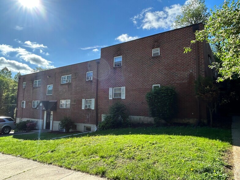 6500 Marshall Rd, Upper Darby, PA à vendre - Photo de l’immeuble – Image 2 sur 6