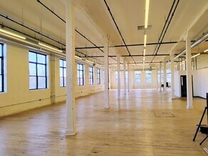 424 N Oakley Blvd, Chicago, IL à louer Photo intérieure– Image 2 sur 5