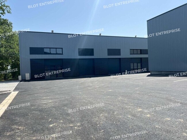 Plus de détails pour Industriel/Logistique à louer