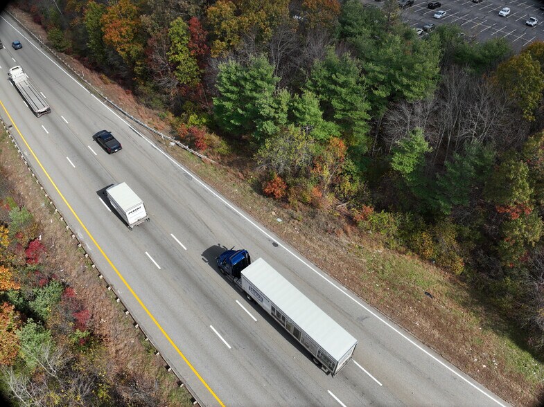 35 Parkwood Dr, Hopkinton, MA à louer – Image 2 sur 39