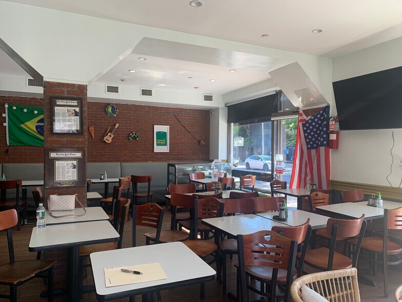 3801 31st Ave, Astoria, NY à louer - Photo de l’immeuble – Image 2 sur 14