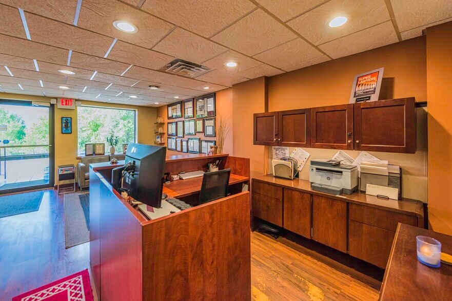 1535 E Racine Ave, Waukesha, WI à vendre - Photo de l’immeuble – Image 3 sur 7