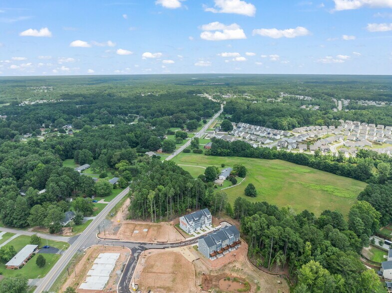 7203 Plumleaf Rd, Raleigh, NC à vendre - Photo de l’immeuble – Image 2 sur 44