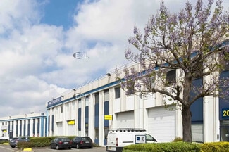 Plus de détails pour Local d'activités à louer