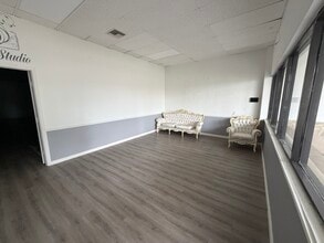 2501-2565 N Dixie Hwy, Lake Worth, FL à louer Photo intérieure– Image 2 sur 5