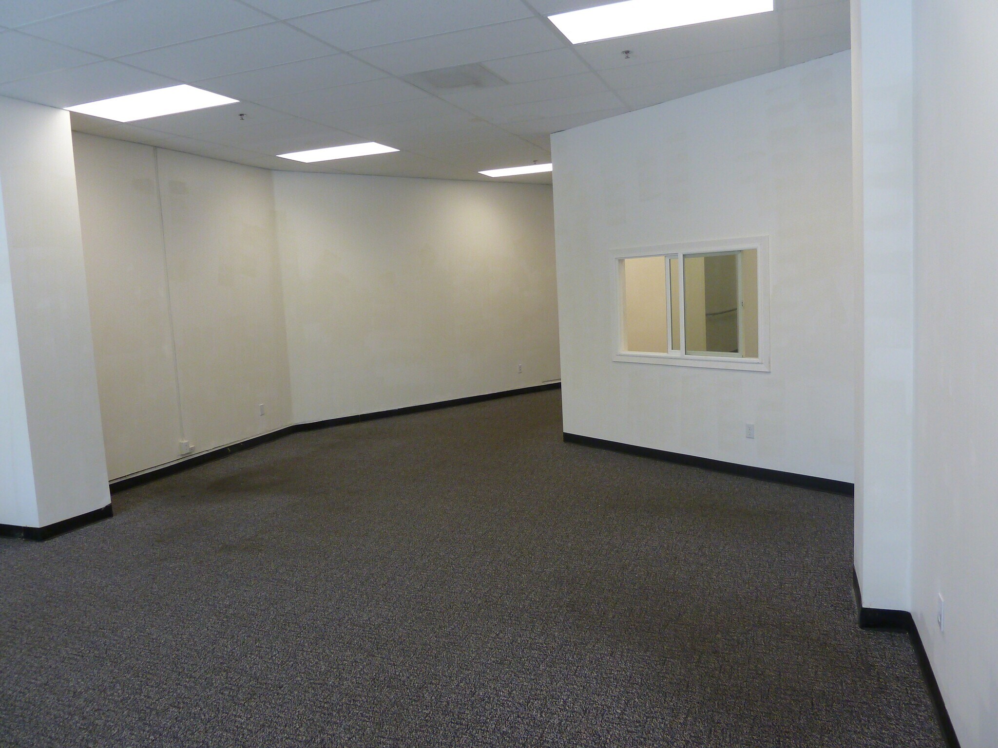 3850 San Pablo Ave, Emeryville, CA à louer Photo intérieure– Image 1 sur 4