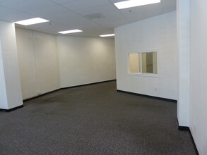 3850 San Pablo Ave, Emeryville, CA à louer Photo intérieure– Image 1 sur 4