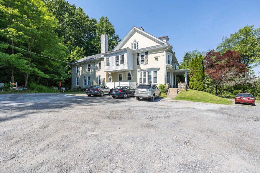 Chester County, PA Multifamily Portfolio portefeuille de 7 biens à vendre sur LoopNet.fr - Photo de l’immeuble – Image 2 sur 128