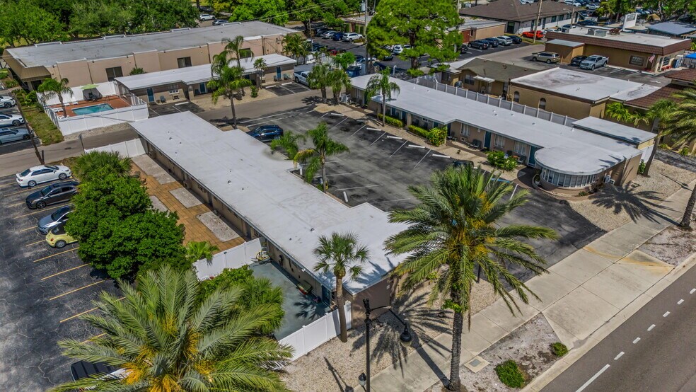 340 Tamiami Trl S, Venice, FL à vendre - Photo de l’immeuble – Image 2 sur 26