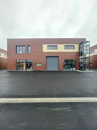 Plus de détails pour Bureau, Local d'activités à louer