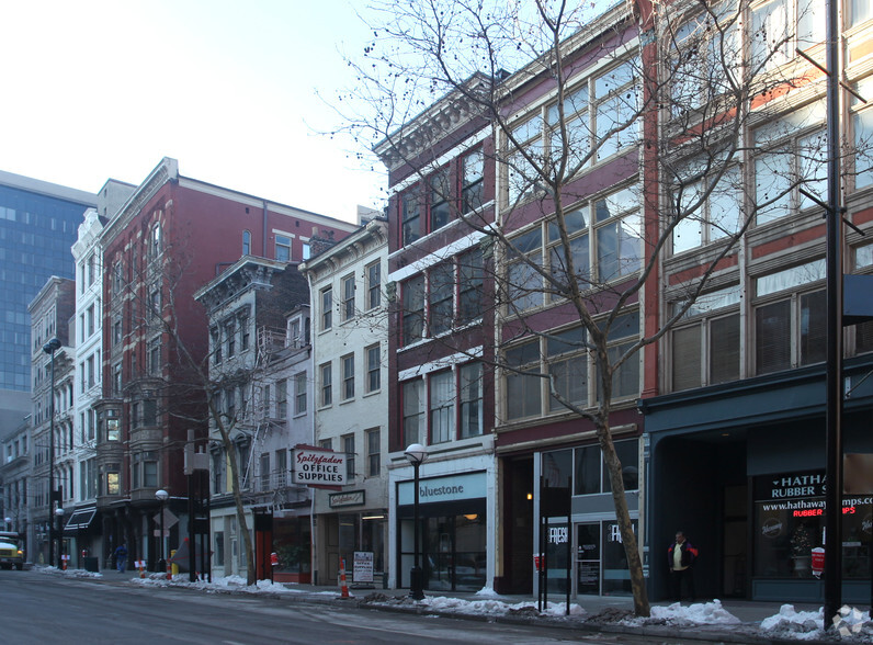 631 Main St, Cincinnati, OH à vendre - Photo de l’immeuble – Image 2 sur 19