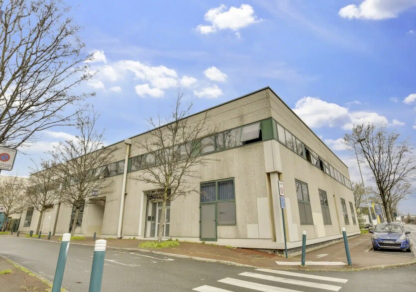 Bureau dans Gennevilliers à louer - Photo principale – Image 1 sur 2