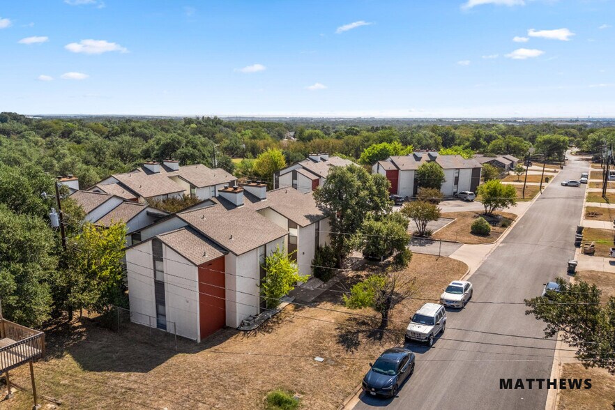 3707 Buffalo Springs Trl, Georgetown, TX à vendre - Photo de l’immeuble – Image 1 sur 3