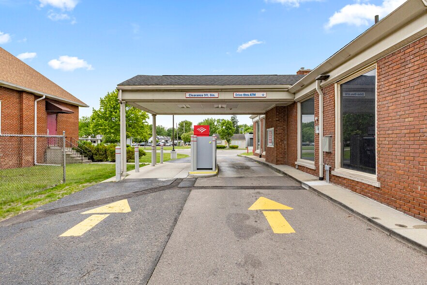 23700 Goddard Rd, Taylor, MI à louer - Photo de l’immeuble – Image 3 sur 58