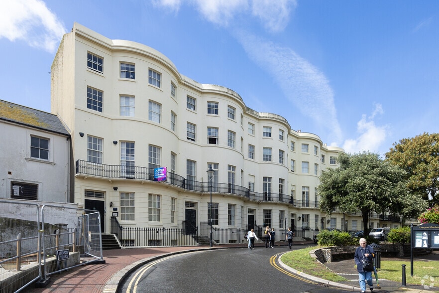 1-12 Liverpool Ter, Worthing à louer - Photo principale – Image 1 sur 2