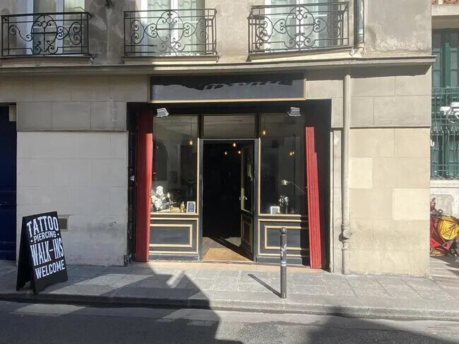 Plus de détails pour Local commercial à louer