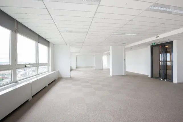Bureau dans Courbevoie à louer - Photo intérieure – Image 2 sur 8