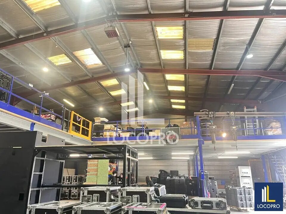 Local d’activités dans Saint-Jeannet à louer Photo de l’immeuble– Image 1 sur 10