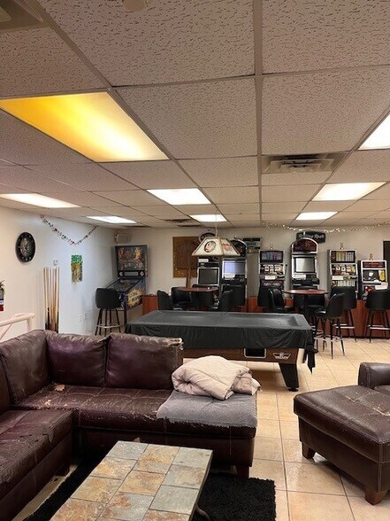 7815 Harvard Ave, Cleveland, OH à vendre - Photo de l’immeuble – Image 2 sur 15