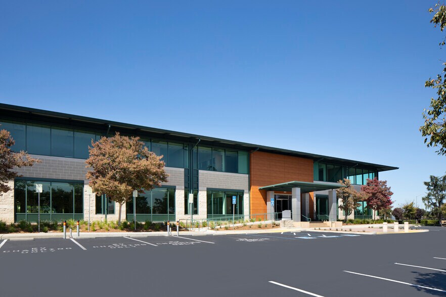 1033 McCarthy Blvd, Milpitas, CA à louer - Photo de l’immeuble – Image 2 sur 6