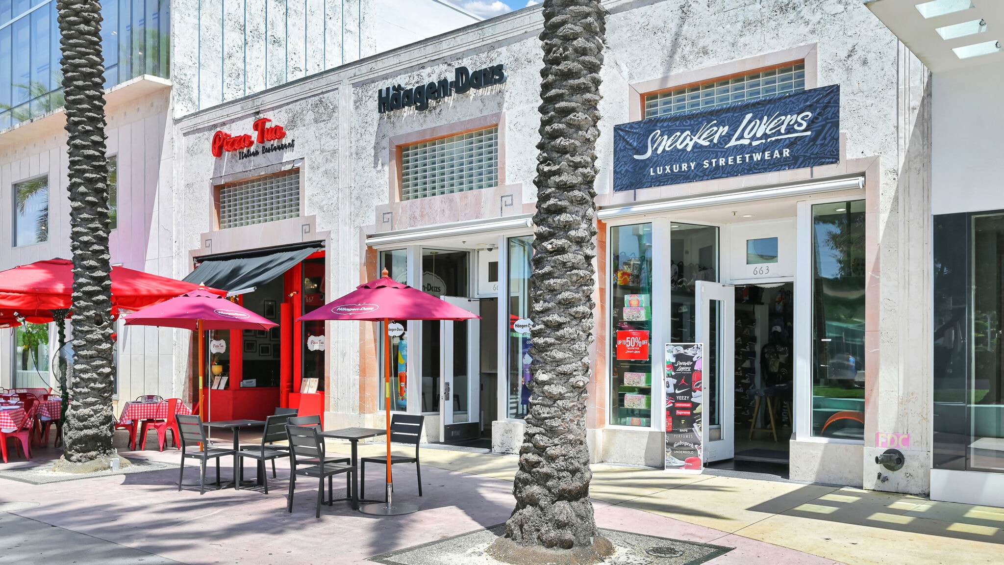 663 Lincoln Rd, Miami Beach, FL à louer Photo de l’immeuble– Image 1 sur 7