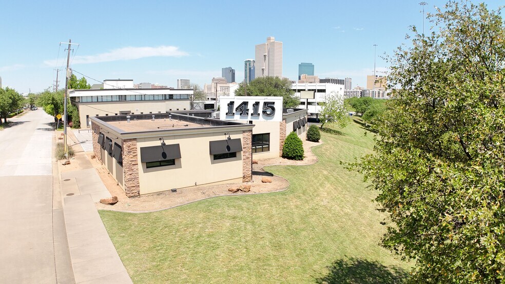 1415 Ballinger St, Fort Worth, TX à louer - Photo de l’immeuble – Image 2 sur 7