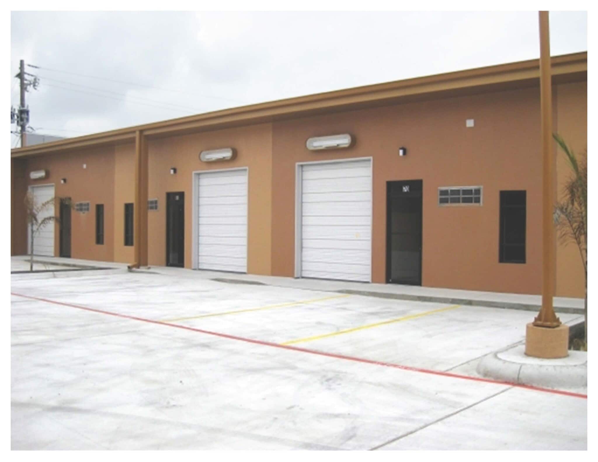 824 E Hackberry Ave, McAllen, TX à louer Photo de l’immeuble– Image 1 sur 2